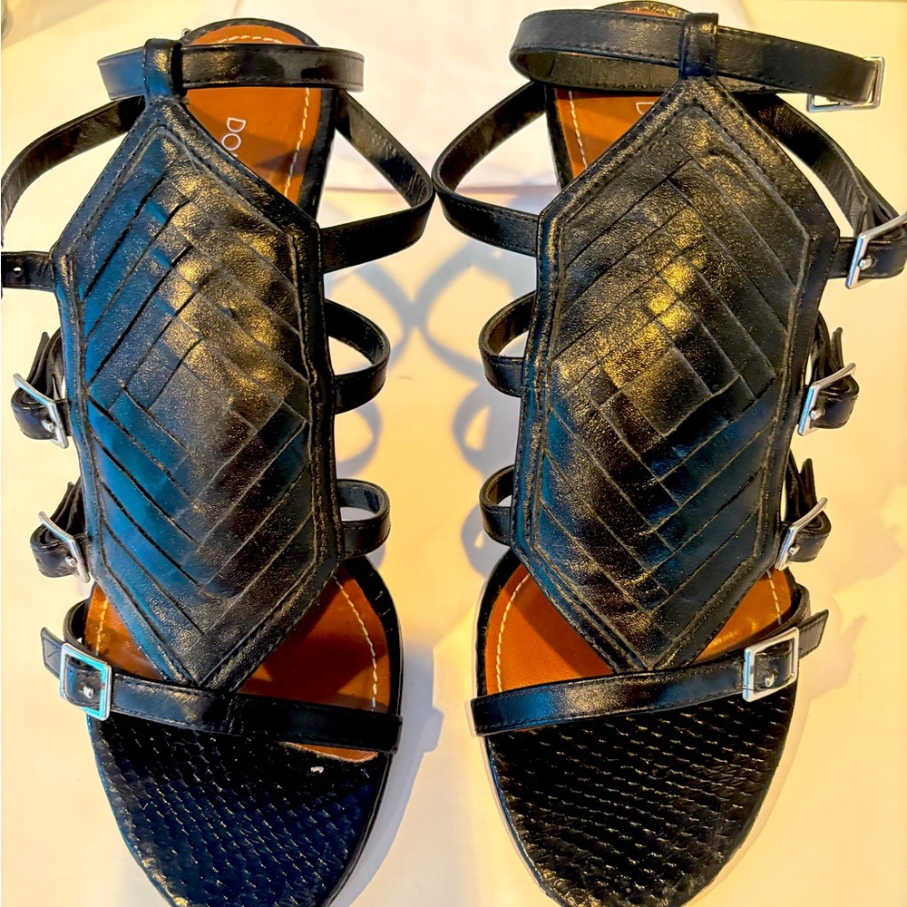 Donald Pliner heels
